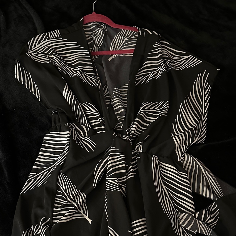 Elegant Black and White Leaf Print Wrap Dress
